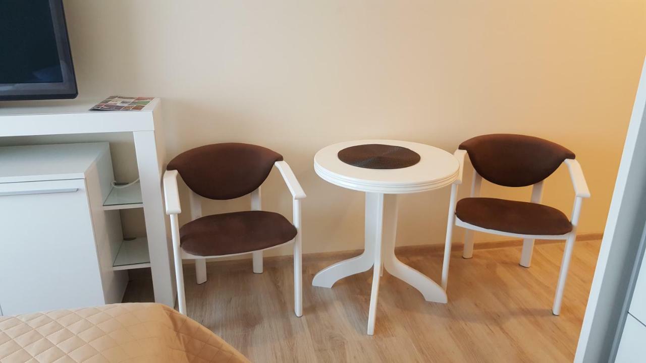 Wroclaw Apartamenty Kepa Mieszczanska Luaran gambar