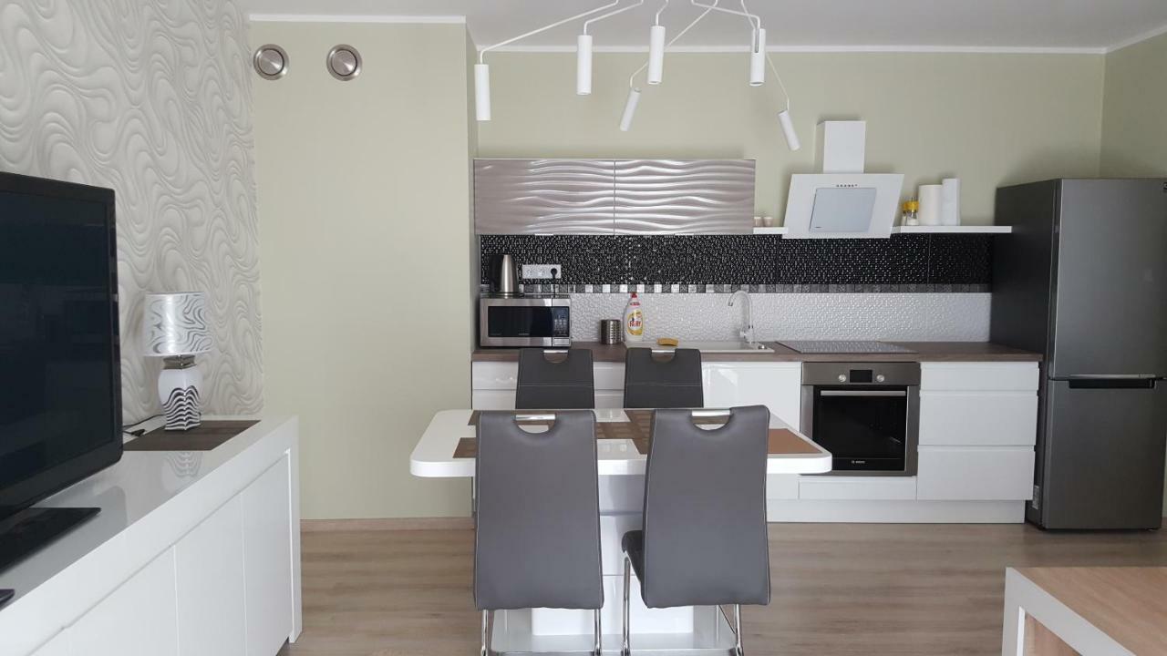 Wroclaw Apartamenty Kepa Mieszczanska Luaran gambar