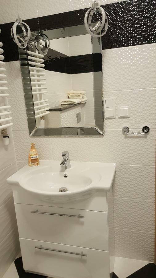 Wroclaw Apartamenty Kepa Mieszczanska Luaran gambar